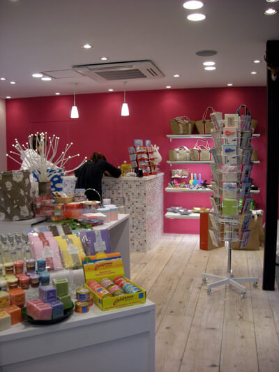 花の店anna ＆ 小物の店HOLY COW